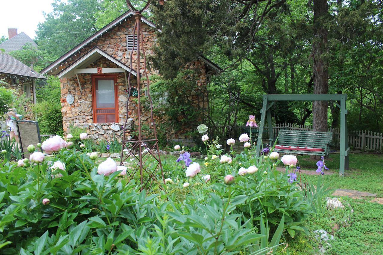 Rock Cottage Gardens B&B Eureka Springs Eksteriør bilde